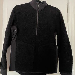 lululemon Tundra Trek 1/2 zip size S
